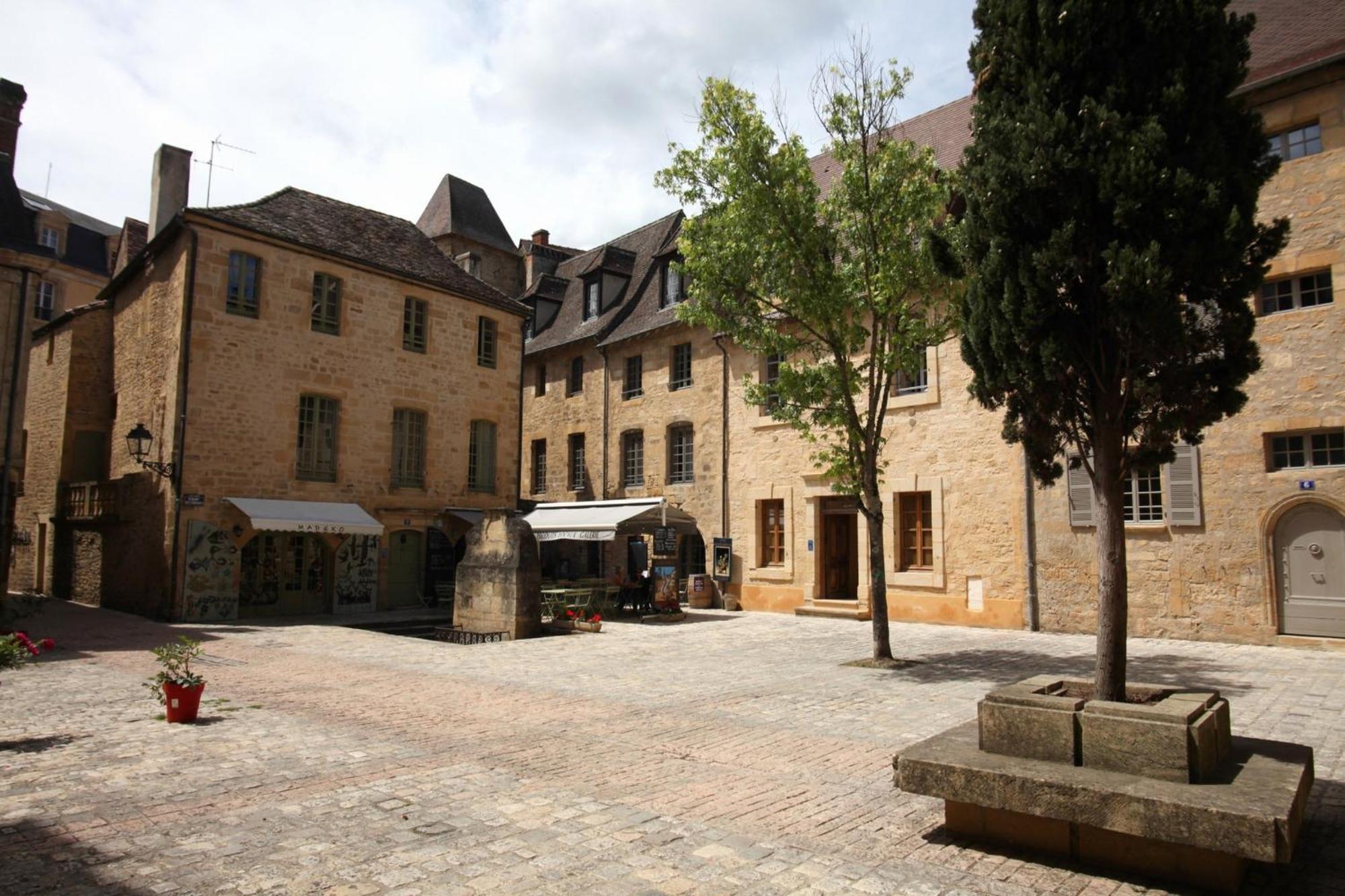 Le Grenier Du Chapitre Apartment Sarlat-la-Canéda Exterior foto